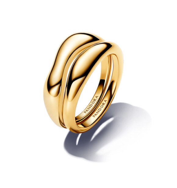 PANDORA 163264C00-48 Juego de anillos chapados en oro de 14k.