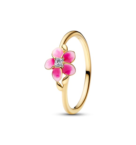 163844C01-52 Disney Moana pink plumeria 14k gold-plated ring with clear cubic zirconia and shaded pink enamel