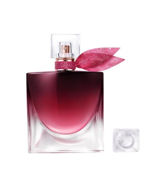 Very Cherry celebrates the very you through a lens of irresistible intensity and elegance. A reinterpreted cherry accord that meltsinto the skin with an unexpected woody depth,
 creating a long-lasting trail that follows you from day to night. It is a se