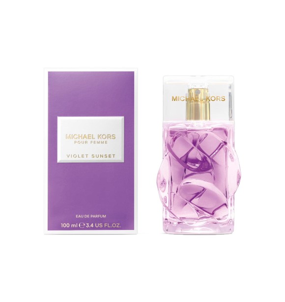 Purple is a mysterious color, born from the balanced fusion of two opposites — the passion expressed by red and the thoughtfulness embodied by blue. Violet Sunset makes this Michael Kors woman not only elegant,
 refined, and sophisticated, but also effor