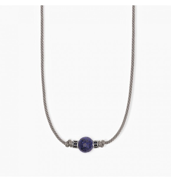 Collar de plata 925 rodiada con cordón gris, piedra lapislázuli 11-12 mm e inserciones con circonitas azules 1,
2 mm, tamaño ajustable de 38 a 54 cm