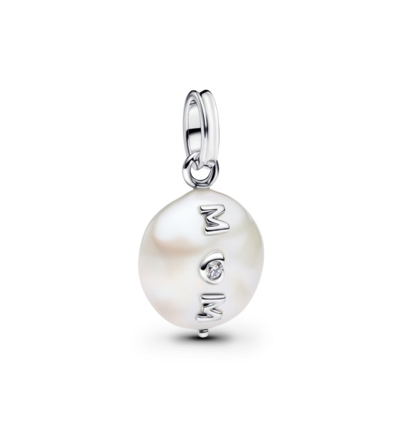PANDORA 793783C01 Colgante de plata de ley con forma de mamá,
 perla barroca cultivada en agua dulce tratada en blanco y circonita cúbica transparente.